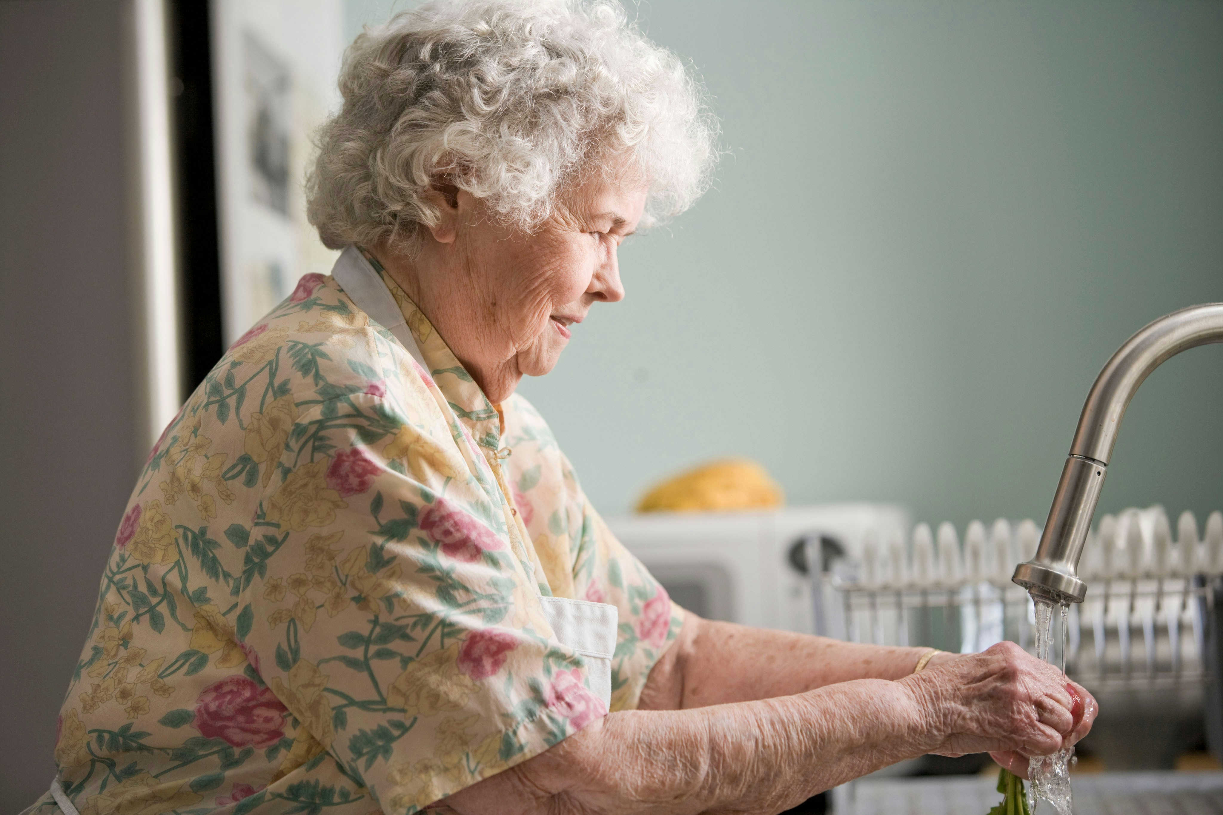 10 Ways you Can Support a Person with Dementia At-Home